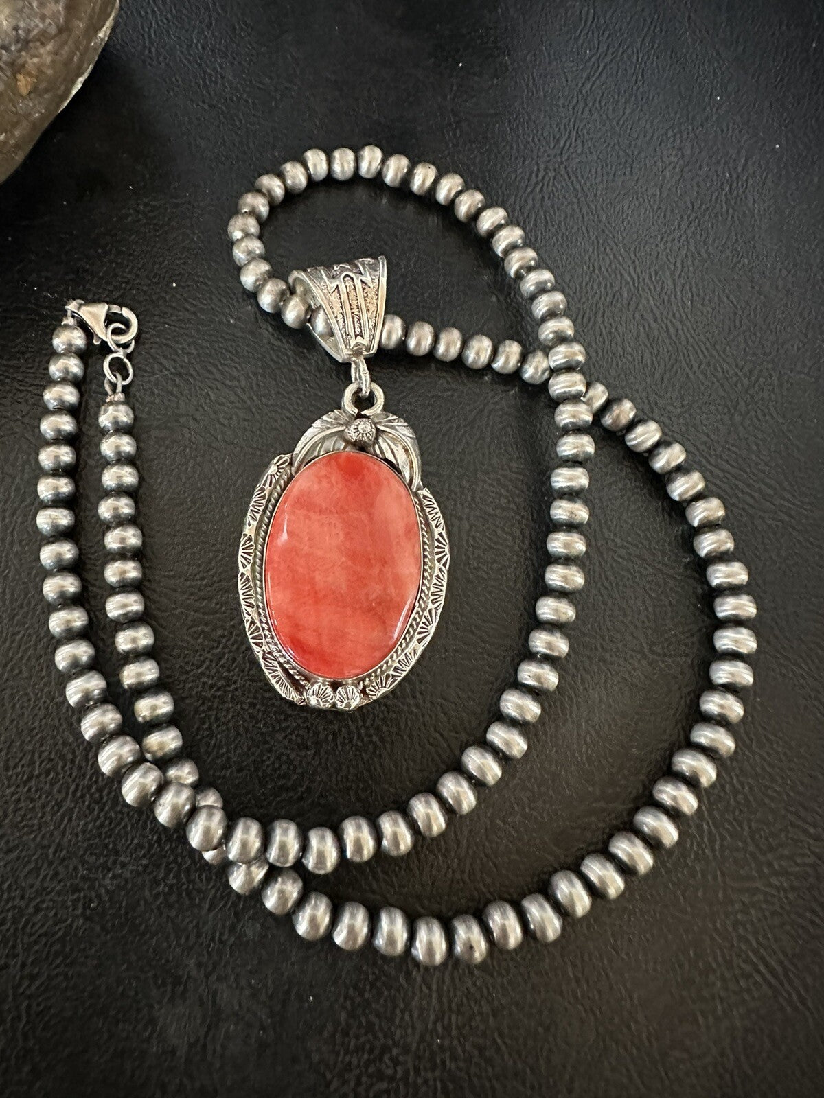 WoMens Red Spiny Oyster Pendant Navajo Sterling Silver Necklace 18364