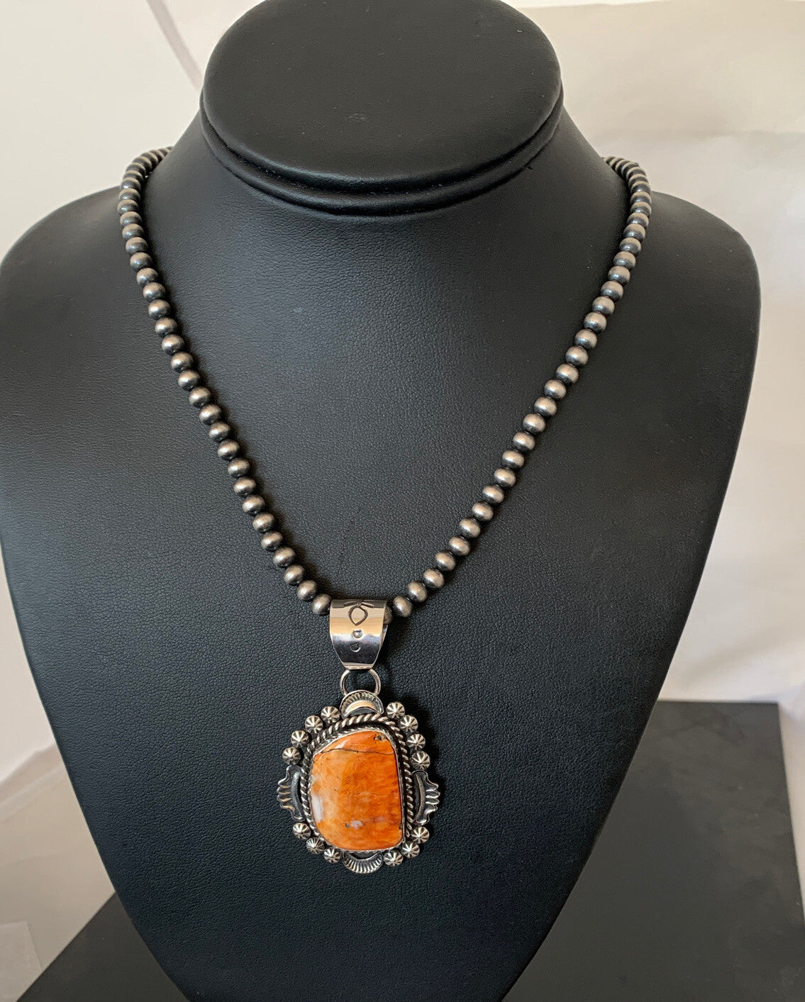 Sterling Silver Navajo Pearls Orange Spiny Oyster Pendant Necklace 00773