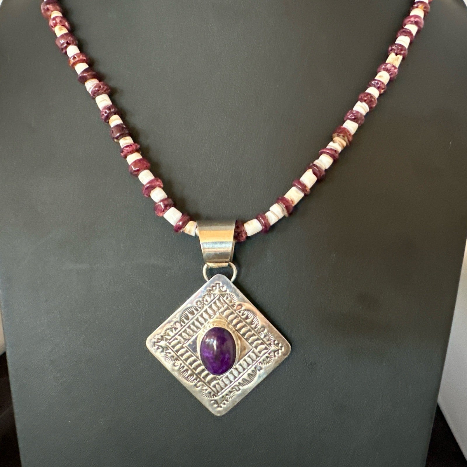 H Joe Purple Spiny Oyster Pendant Shell Sterling Silver Necklace 26” 19544