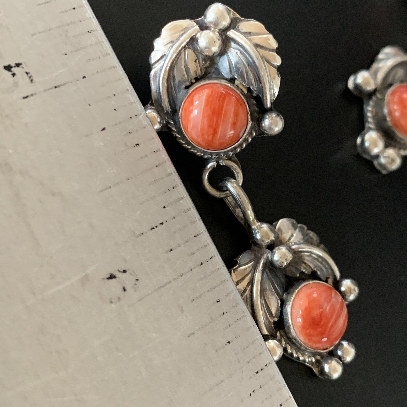 Red Spiny Oyster Southwestrn Navajo Sterling Silver Dangle Earring 02066