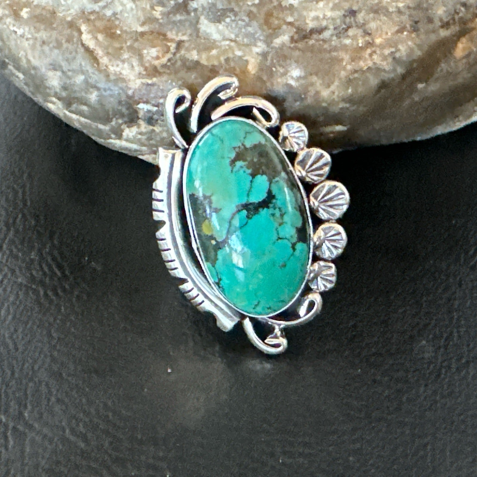 Yazzie Handmade Navajo Sterling Silver  Blue Kingman Turquoise Ring Size 8 19626