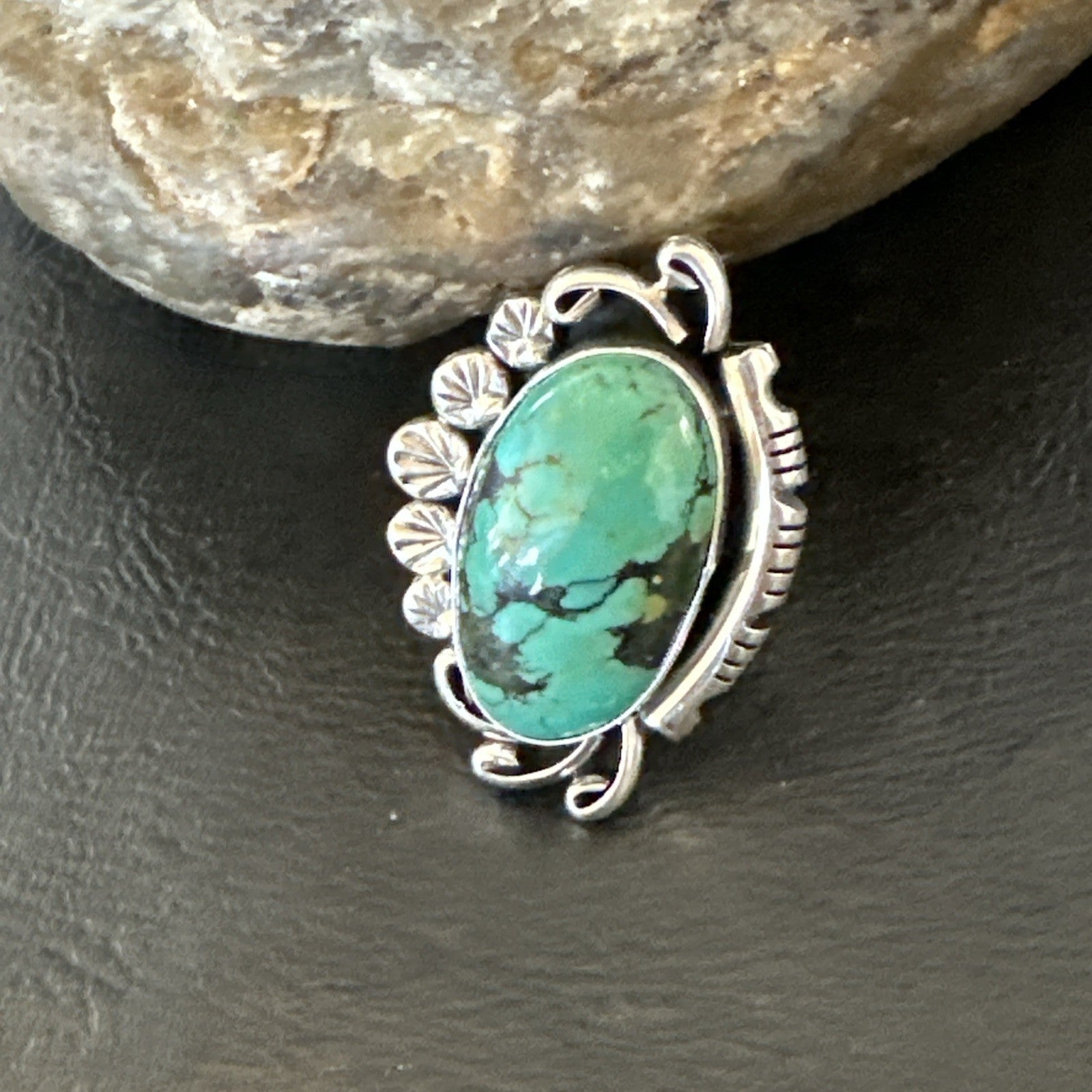 Yazzie Handmade Navajo Sterling Silver  Blue Kingman Turquoise Ring Size 8 19626