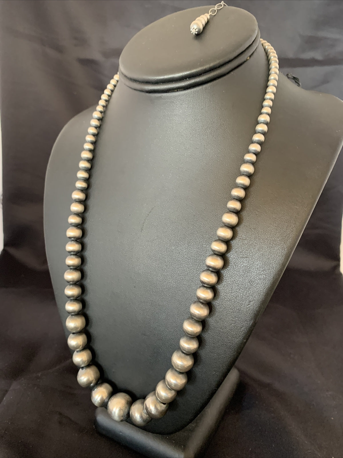 Native Navajo Pearls Grad Sterling Silver Round Seamless Bead Necklace 22”