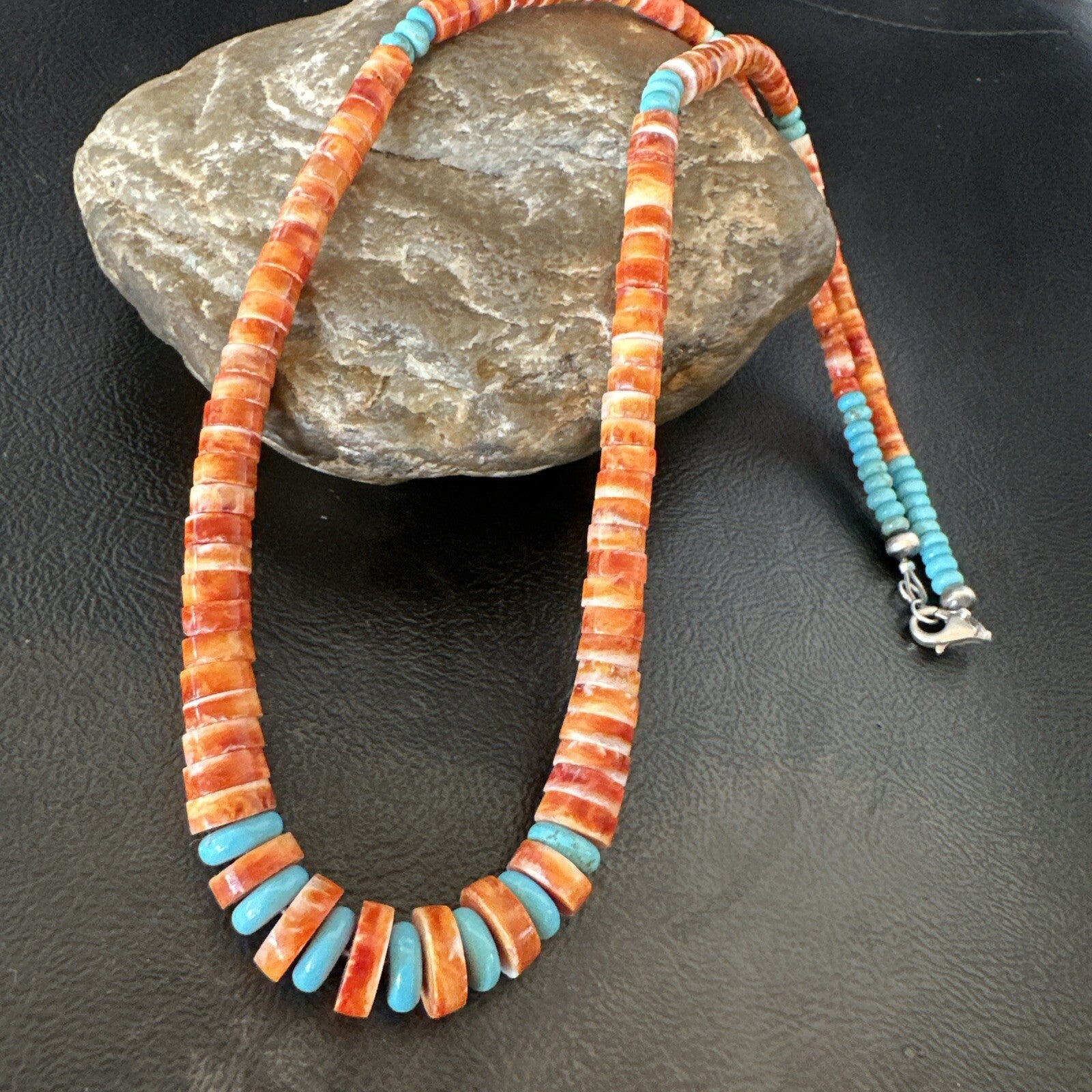 USA Spiny Oyster Turquoise Graduated Navajo Sterling Silver Necklace 18273