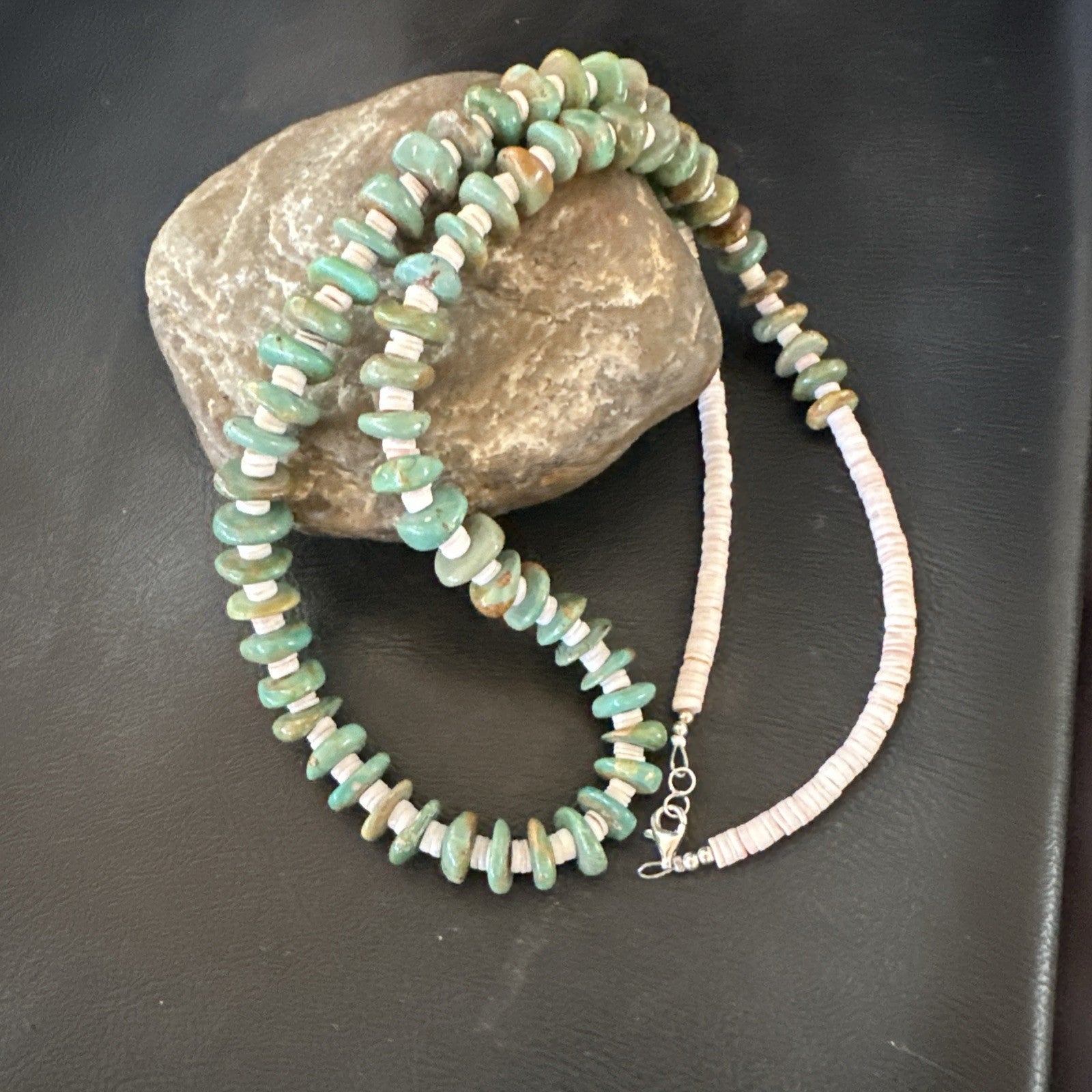 Green Royston Turquoise Shell Santo Domingo Sterling Silver Necklace 27” 19680