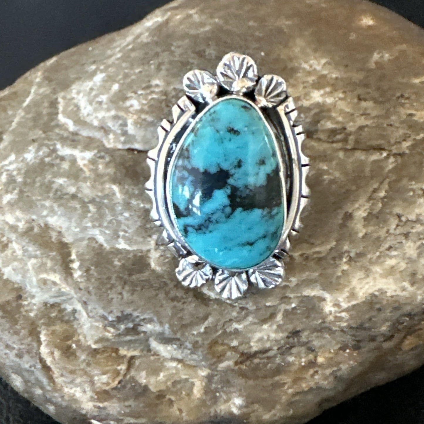 Yazzie Handmade Navajo Sterling Silver  Blue Kingman Turquoise Ring Size 8 19625