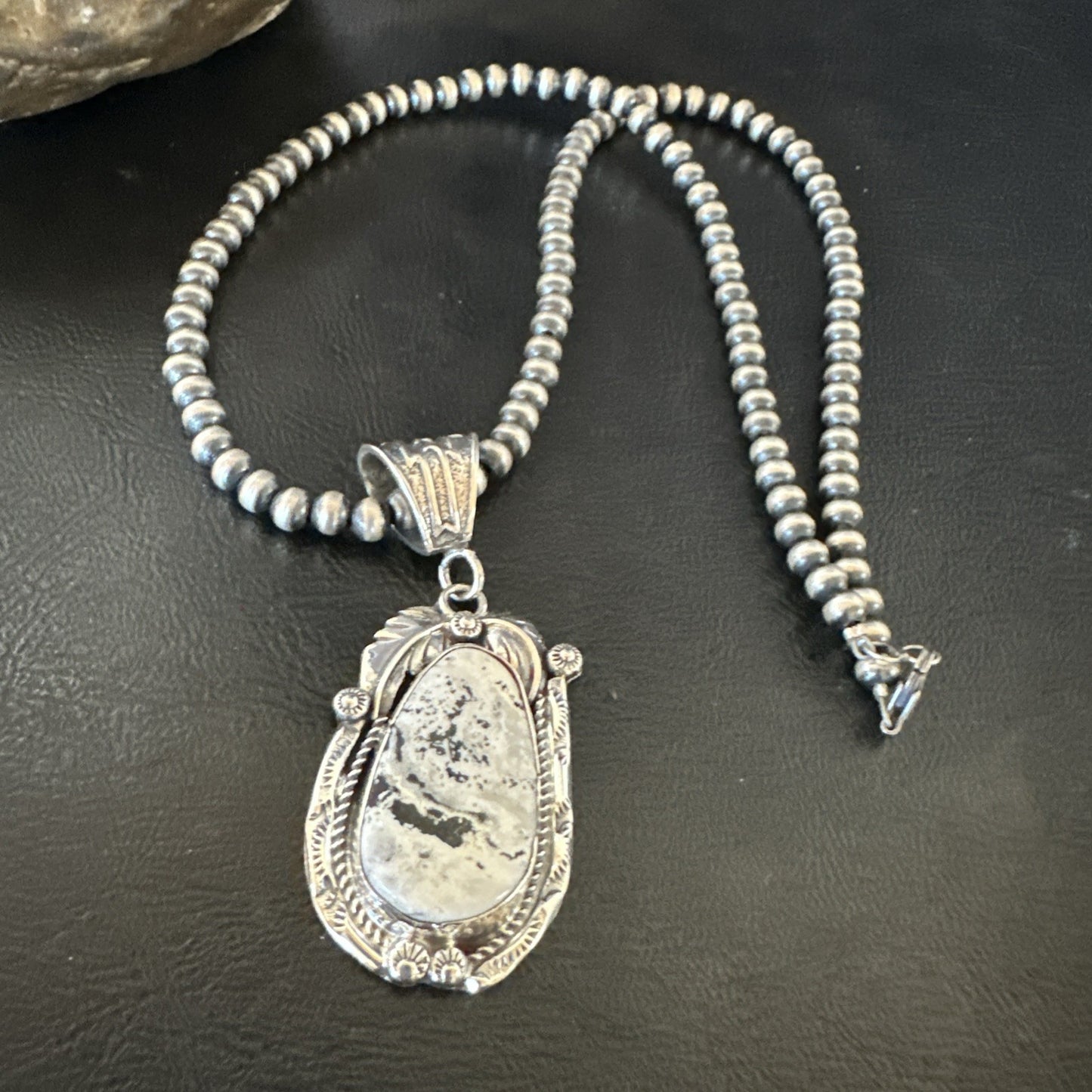 White Buffalo Turquoise Pendant Navajo Pearls Sterling Silver Necklace 19336