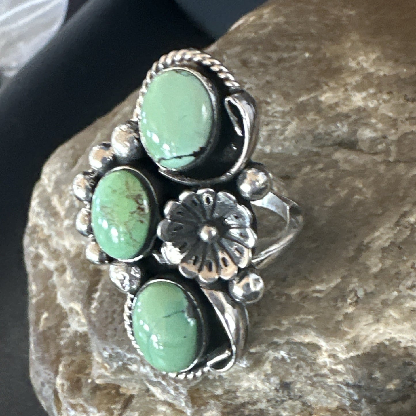 Yazzie Ring Green Turquoise Navajo Sterling Silver Cluster Size 8.5 19211