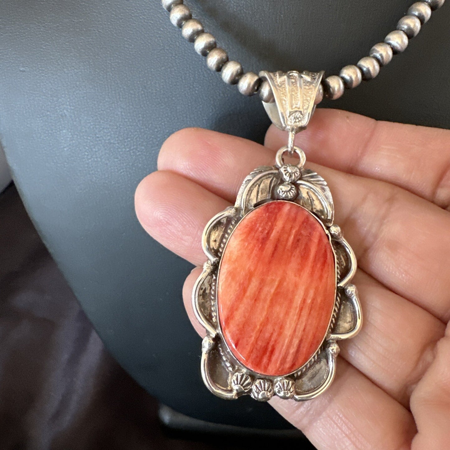 WoMens Red Spiny Oyster Pendant Navajo Sterling Silver Necklace 18366