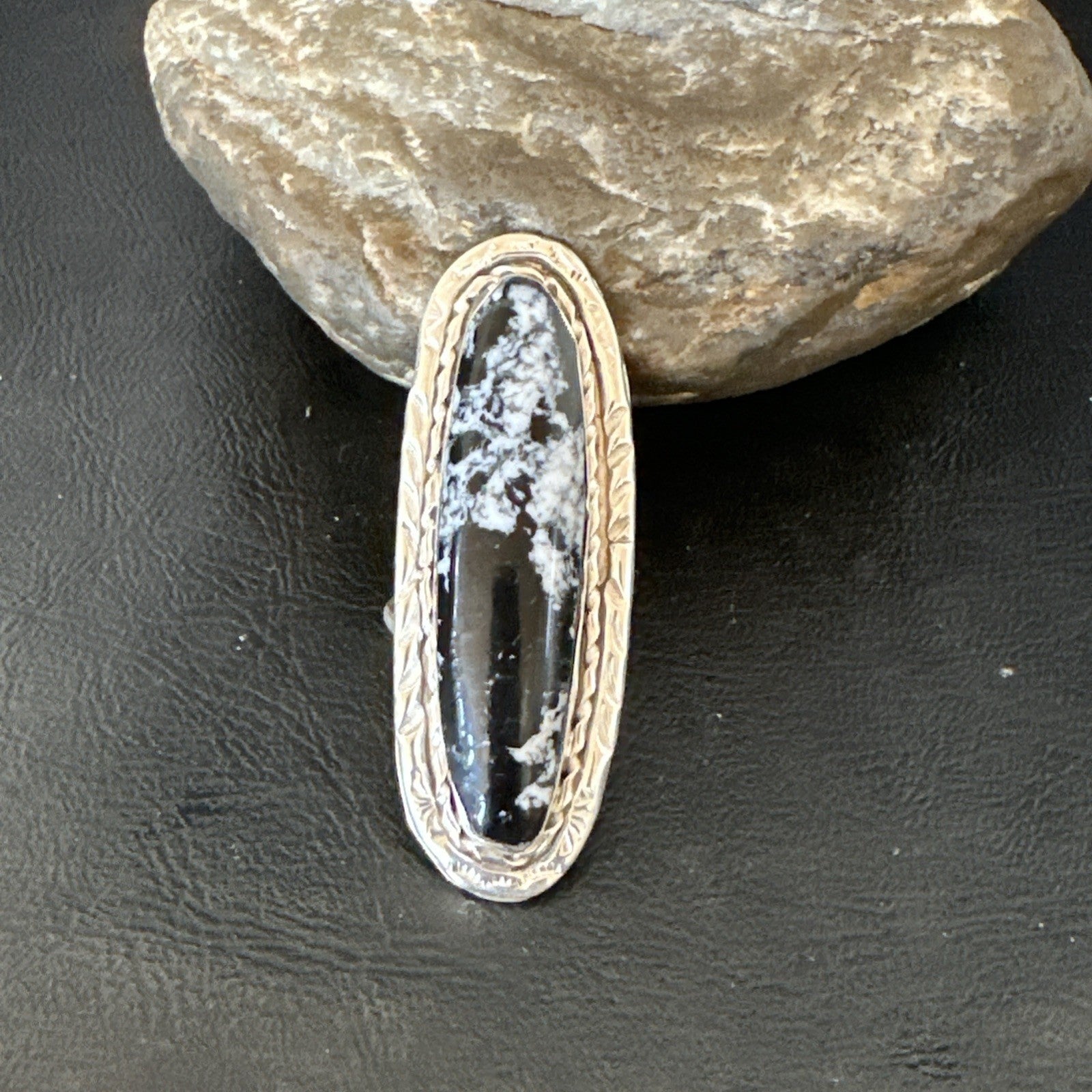 X Long Navajo White Buffalo Turquoise Ring Sterling Silver Sz 8 19767