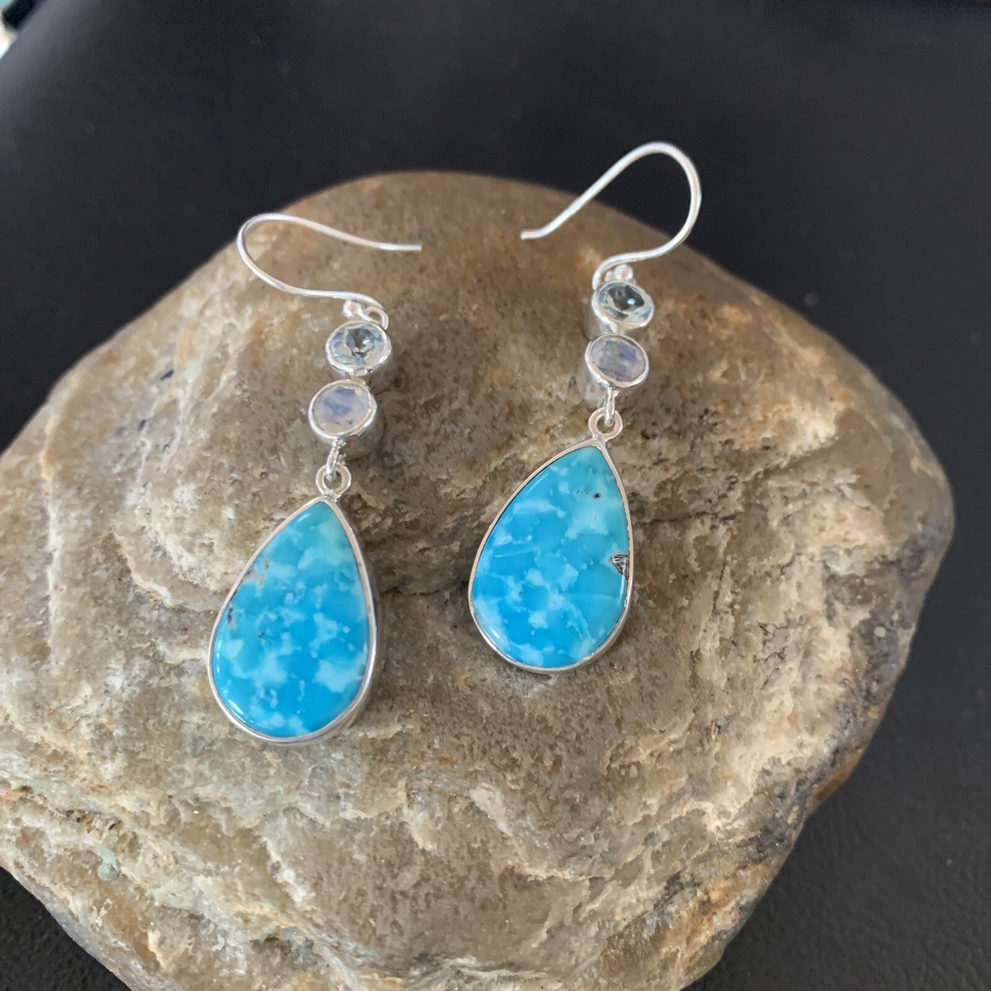 Womens Blue Kingman Turquoise Navajo Sterling Silver Earrings 12034