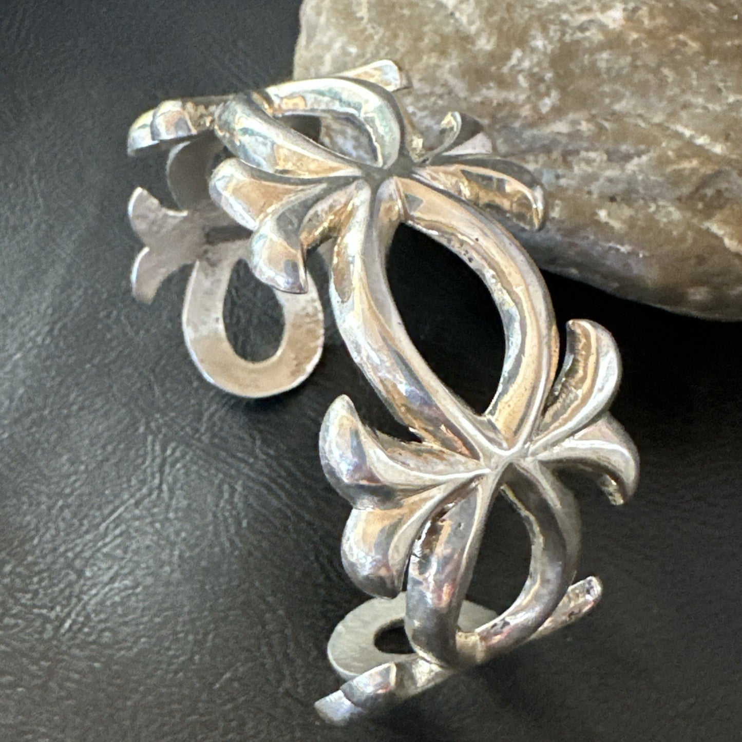 Tufa Cast Mens Womens Navajo Sterling Silver Cuff Bracelet 19689