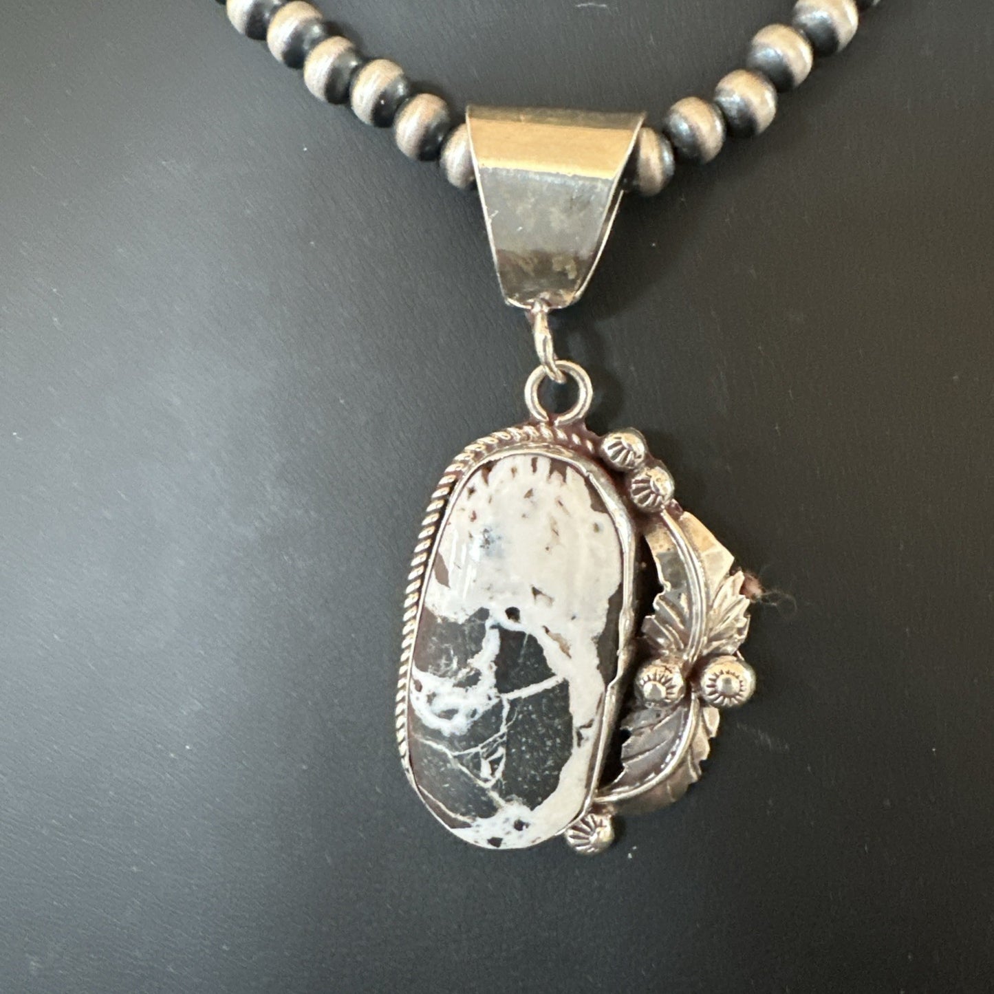 White Buffalo Turquoise Pendant Navajo Pearls Sterling Silver Necklace 19346