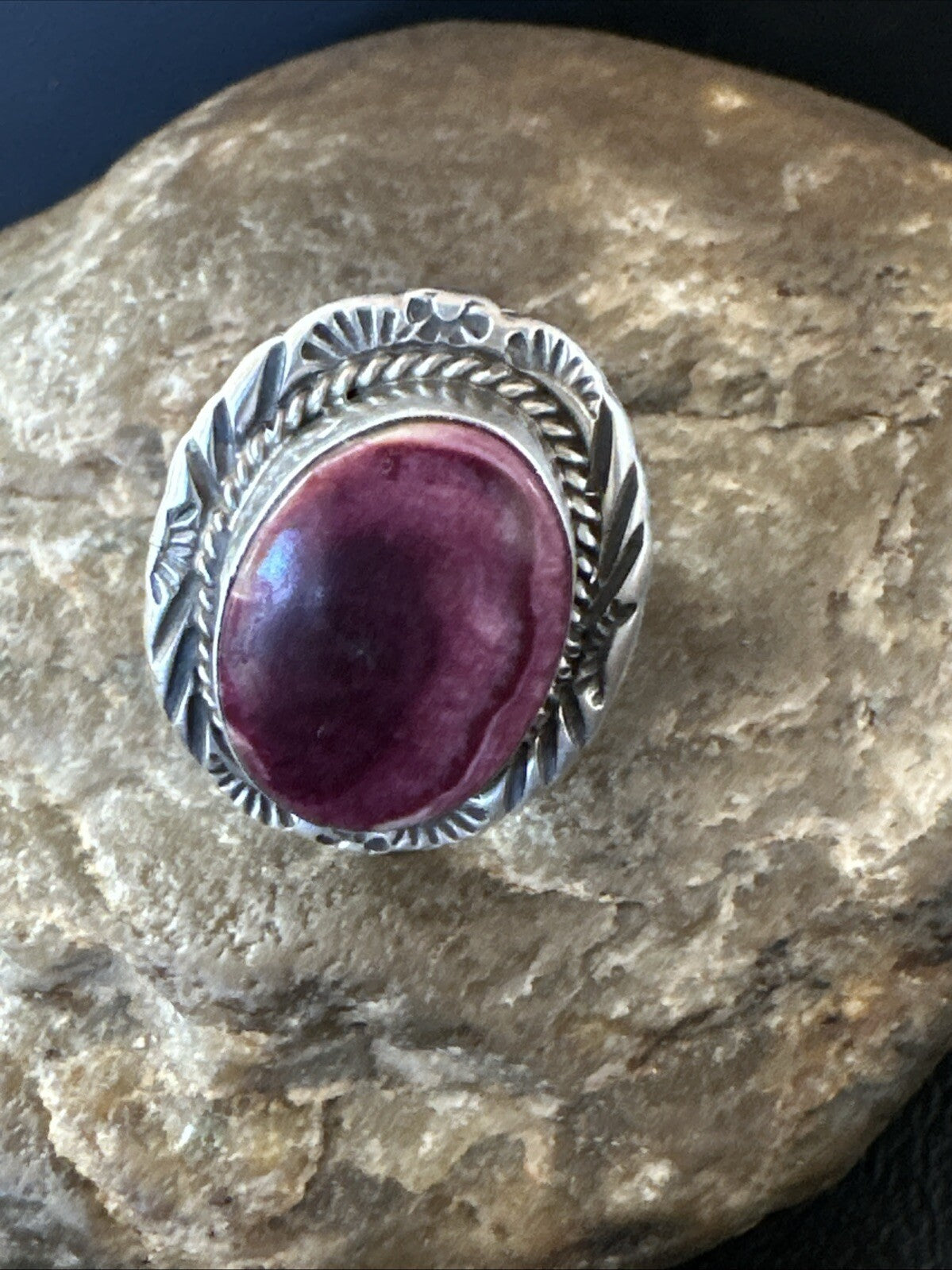 Womens Purple Spiny Oyster Navajo Sterling Silver Ring Size 8 18584