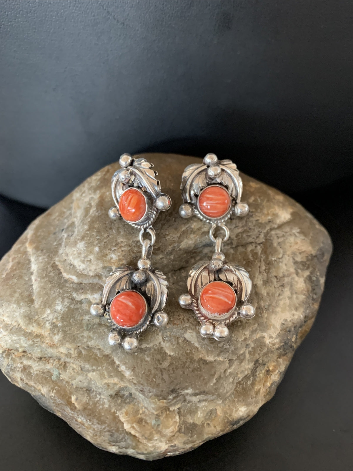 Red Spiny Oyster Southwestrn Navajo Sterling Silver Dangle Earring 02065
