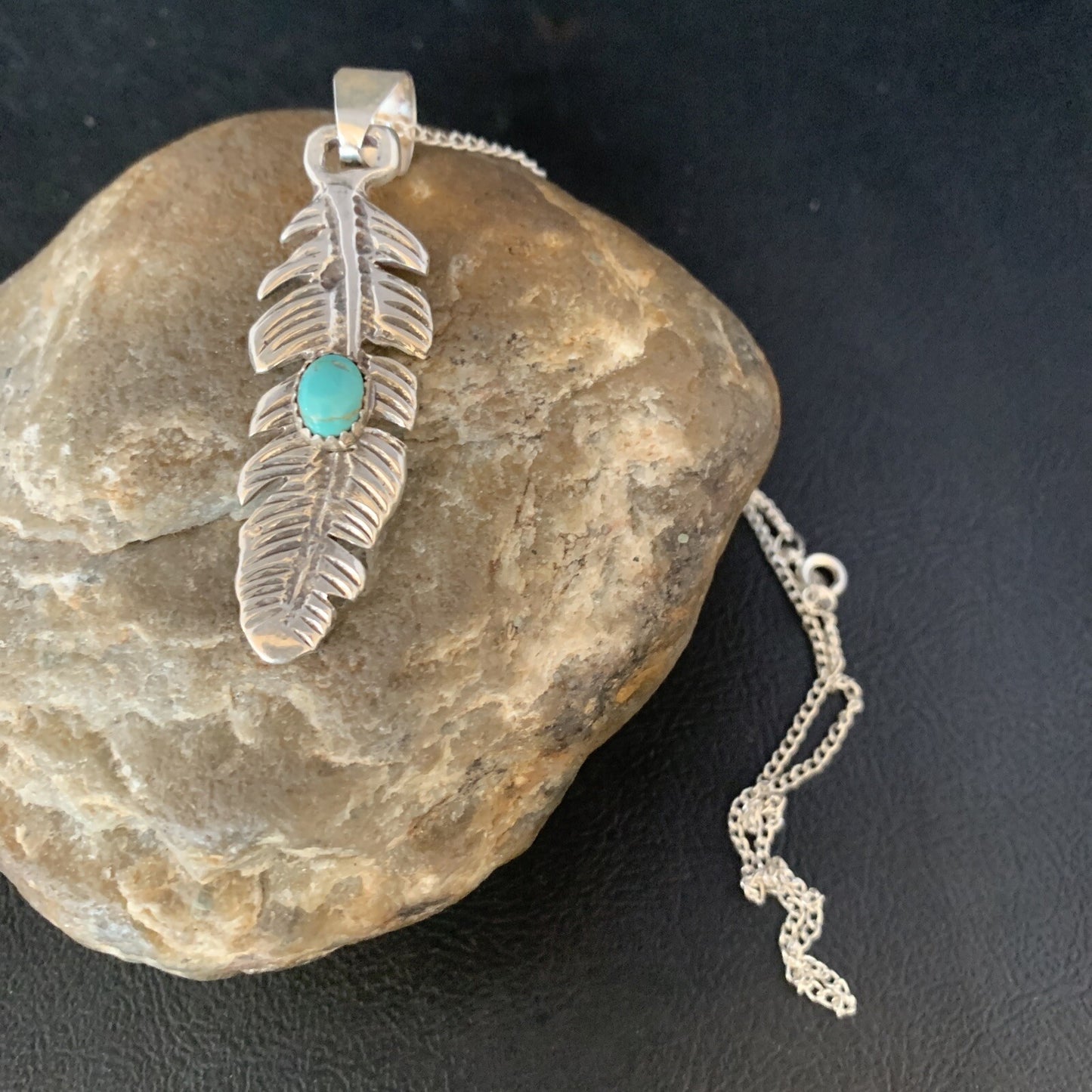 Womens Navajo Blue Turquois Sterling 16" Necklace Feather Pendant 13686
