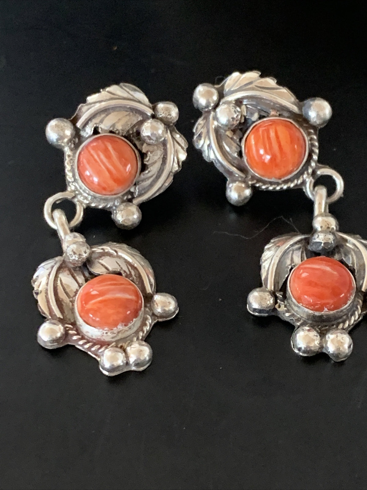 Red Spiny Oyster Southwestrn Navajo Sterling Silver Dangle Earring 02065