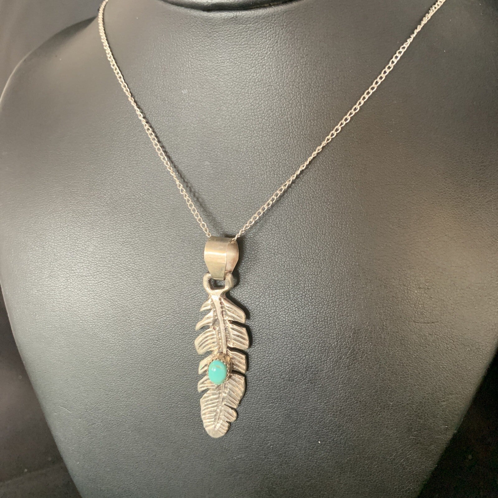 Womens Navajo Blue Turquois Sterling 16" Necklace Feather Pendant 13686