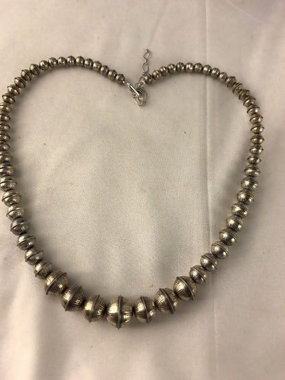 Hand Stamped Bench Navajo Pearls Graduated Sterling Silver Bead Necklace 19"