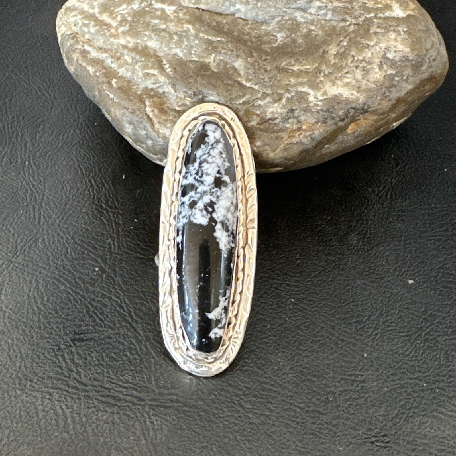 X Long Navajo White Buffalo Turquoise Ring Sterling Silver Sz 8 19767