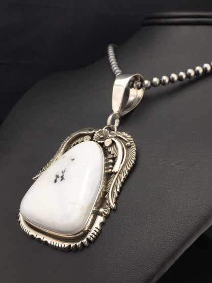 White Buffalo Turquoise Pendant Navajo Sterling Silver Beads Necklace 04529