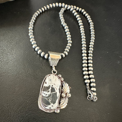 White Buffalo Turquoise Pendant Navajo Pearls Sterling Silver Necklace 19346