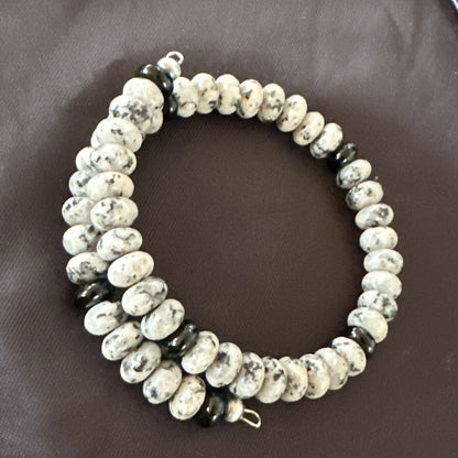 Mens Memory Wire Stainless Steel Black Onyx White Jasper 8mm Bead Bracelet 17708