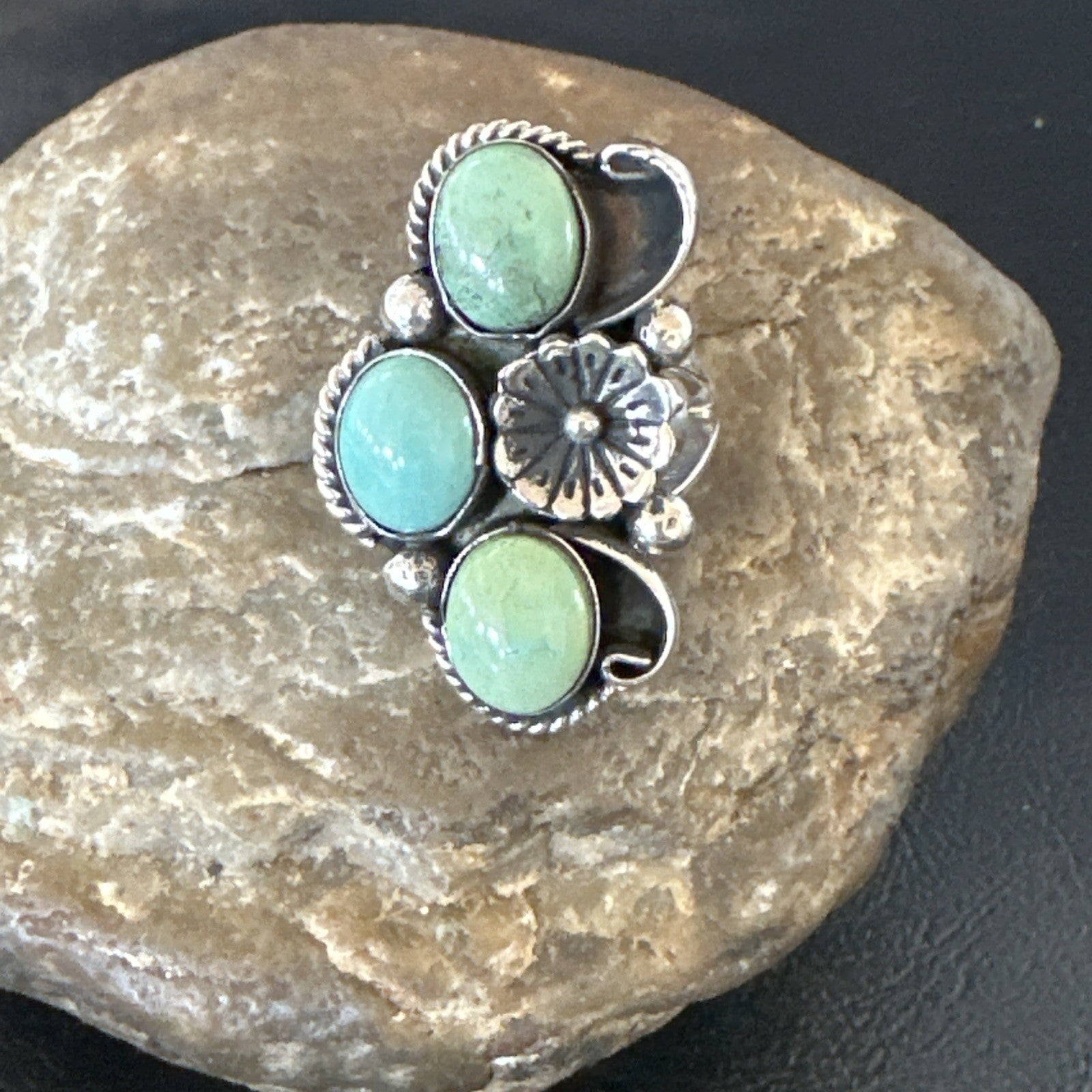 Yazzie Ring Green Turquoise Navajo Sterling Silver Cluster Size 8 19206