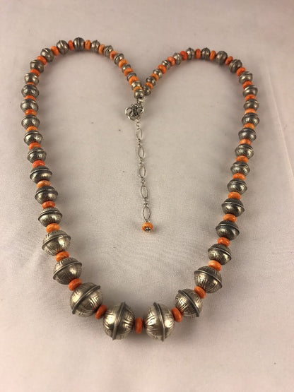 Spiny Oyster Navajo Bench Bead Sterling Silver Necklace 21" 95407