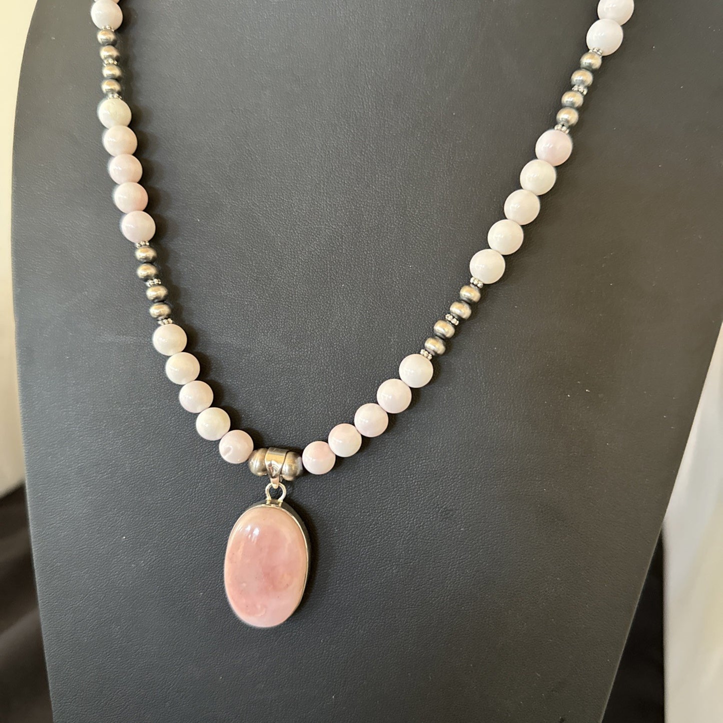 Southwestern Sterling Silver Pink Queen Conch Bead Necklace Pendant 20" 19580