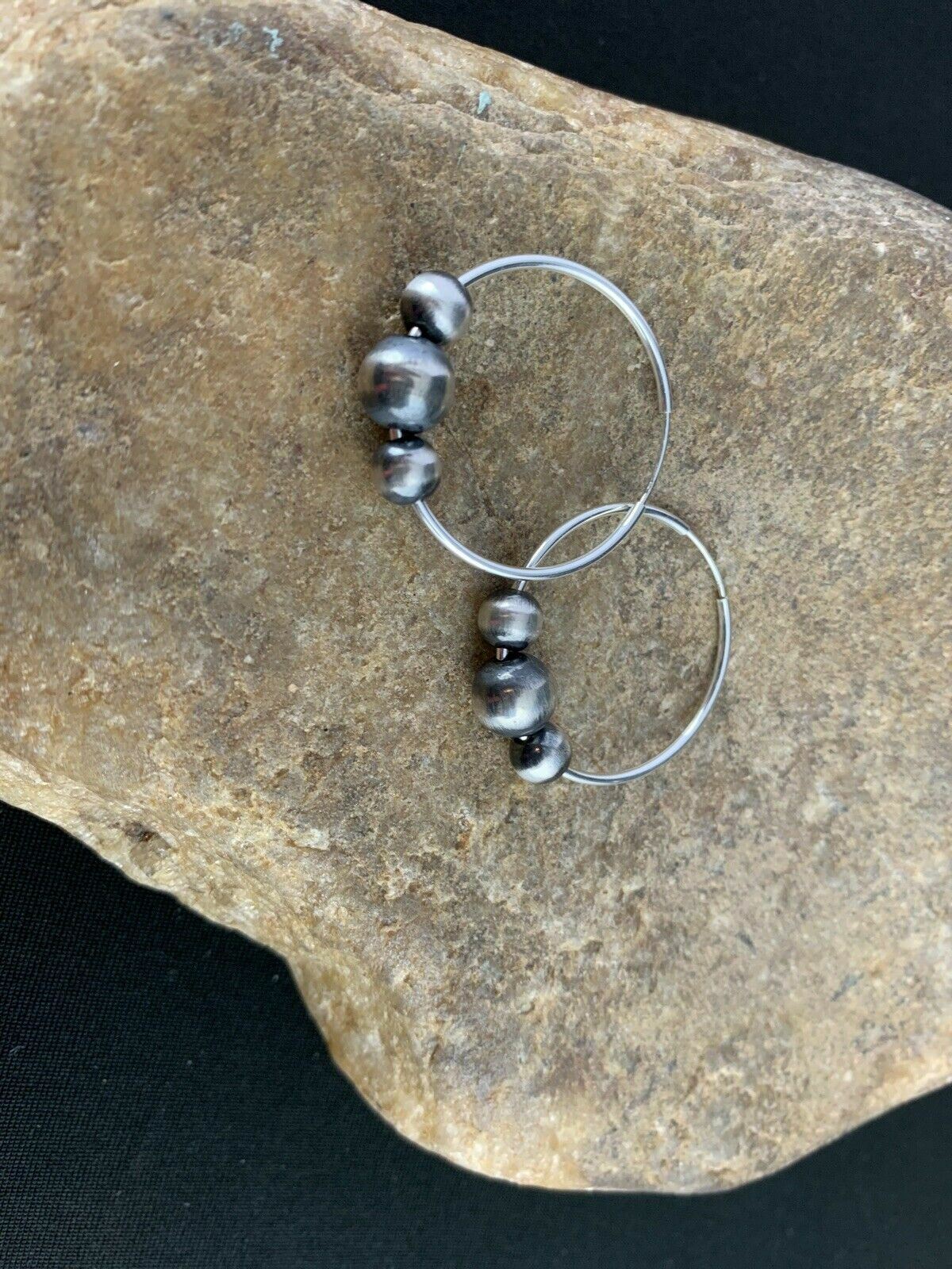 Native American Indian Navajo Sterling Silver Beads Hoop Earrings 03755