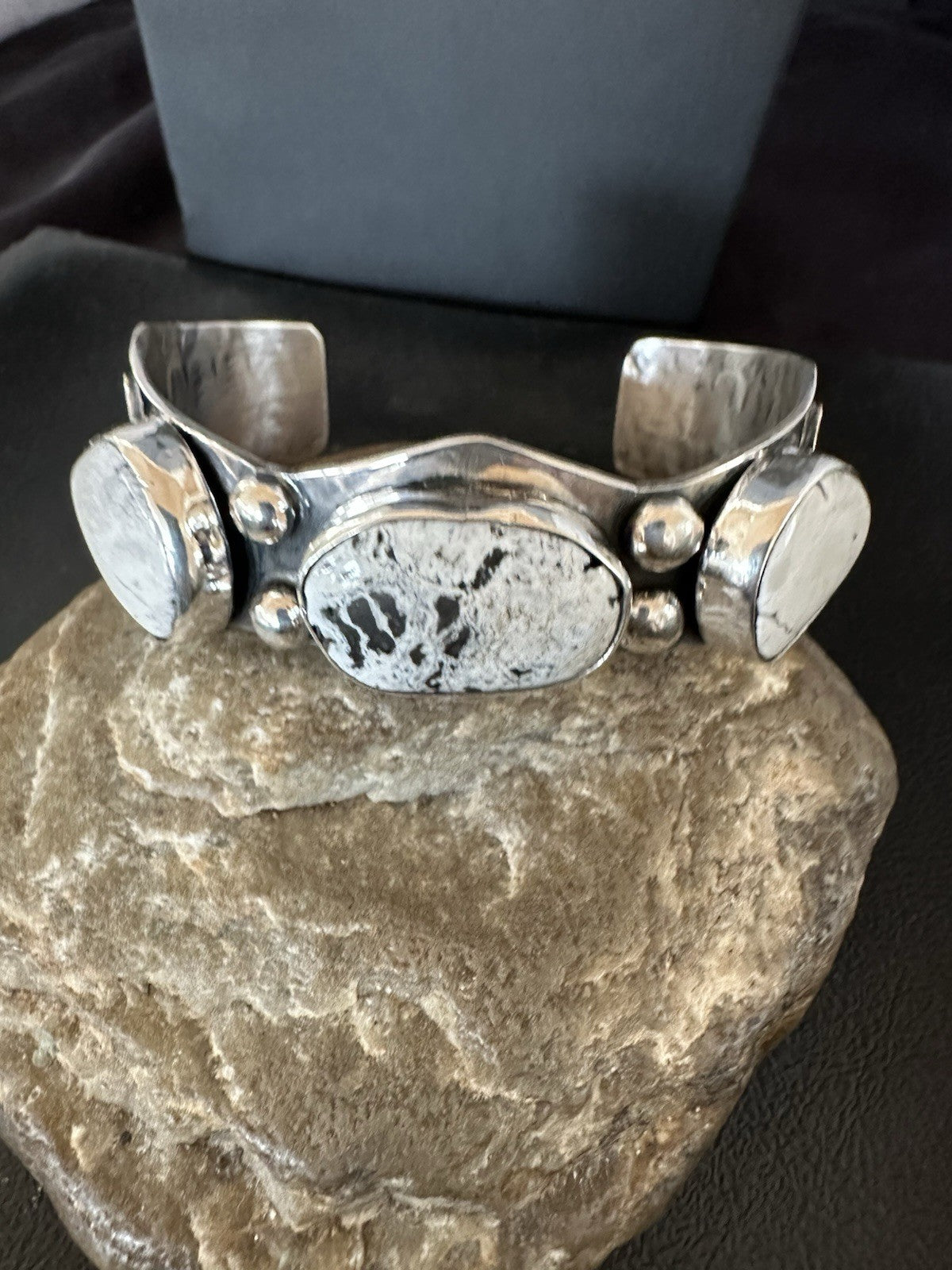 Mens WoMens White Buffalo Turquoise Navajo Sterling Silver Cuff Bracelet 19502