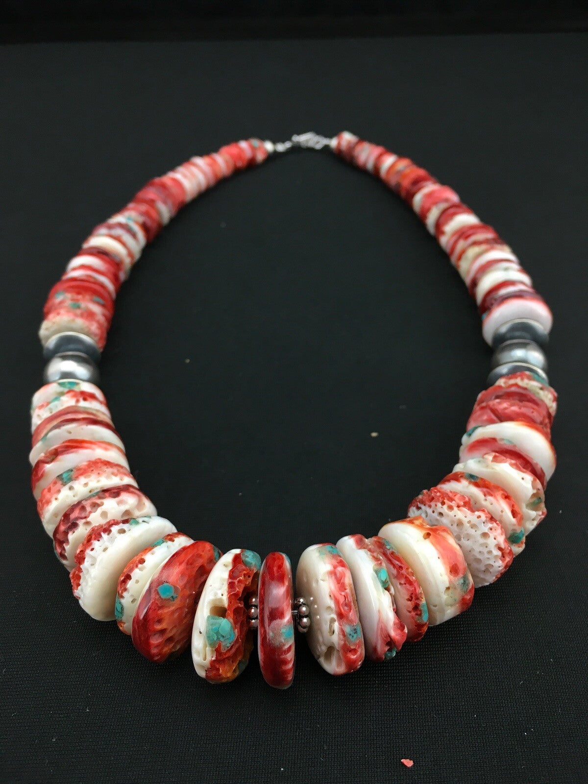 Native Spiny Oyster Graduated Navajo Sterling Silver Necklace 21" 04719