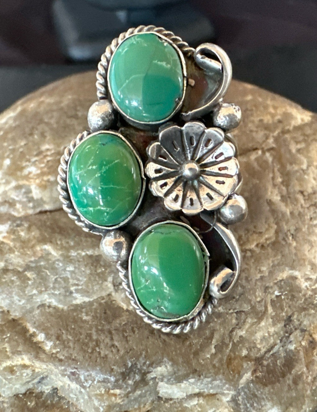 Yazzie Ring Green Turquoise Navajo Sterling Silver Cluster Size 8.5 19234