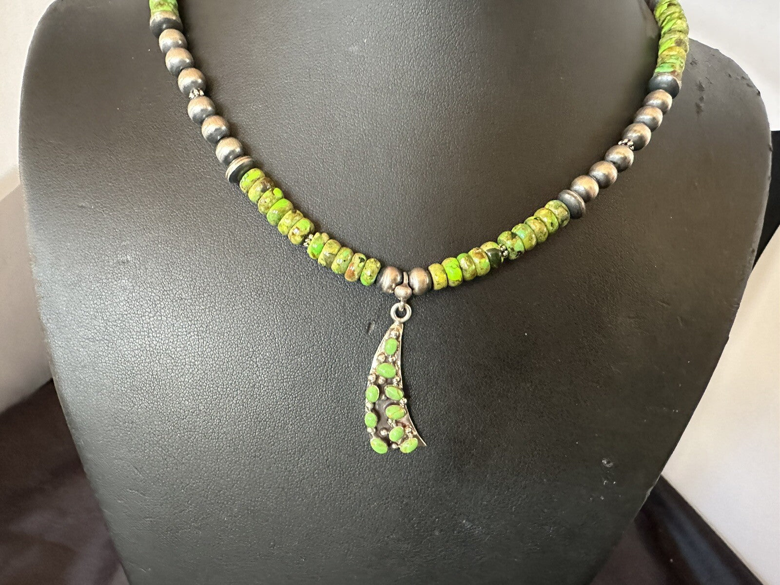Womens Green Gaspeite Turquoise Pendant Navajo Sterling Silver Necklace 18369