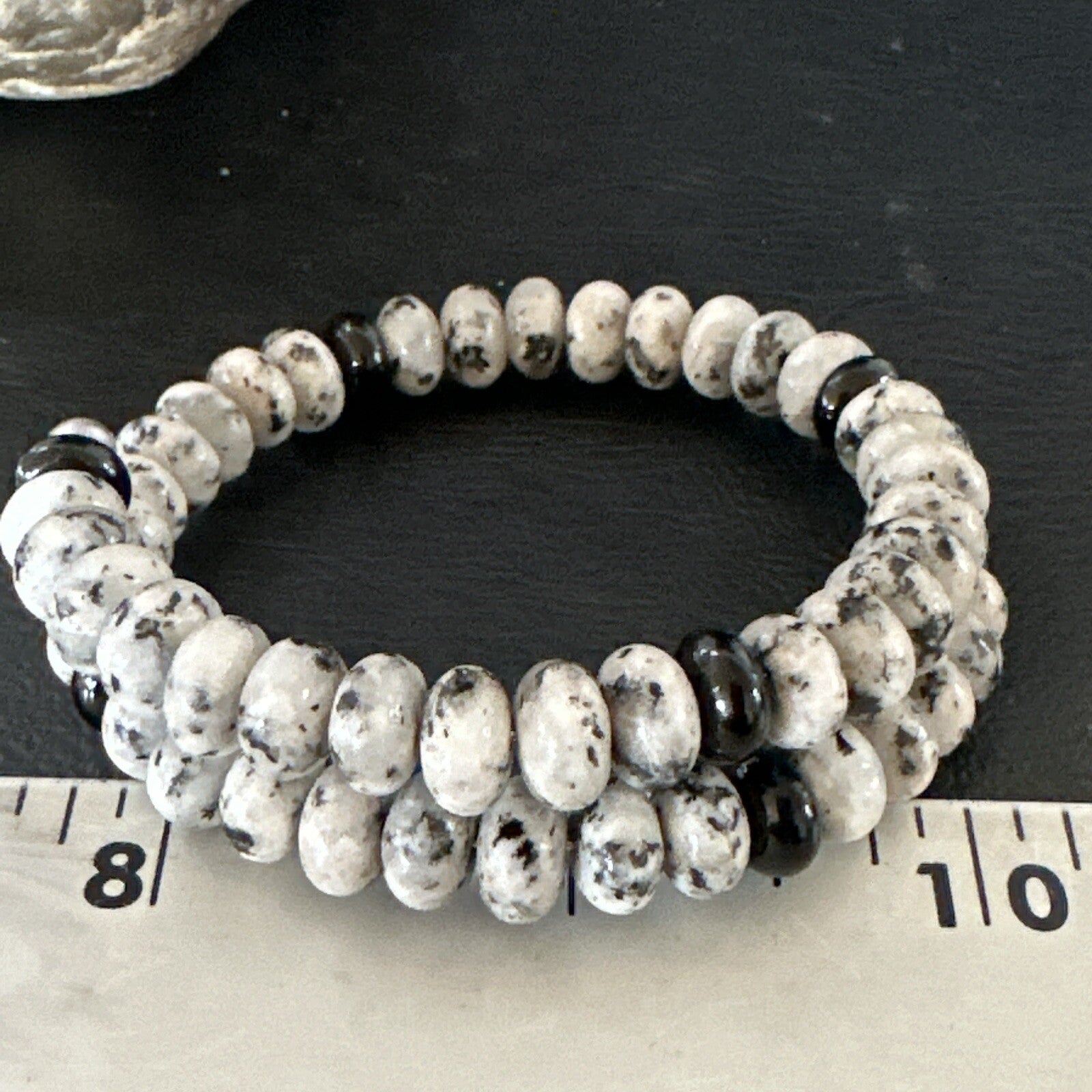 Mens Memory Wire Stainless Steel Black Onyx White Jasper 8mm Bead Bracelet 17708