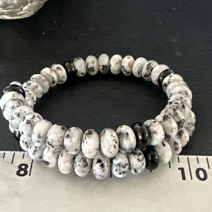 Mens Memory Wire Stainless Steel Black Onyx White Jasper 8mm Bead Bracelet 17708