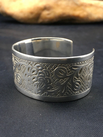 Navajo Sterling Silver Stamped Children's Cuff Bracelet 04052