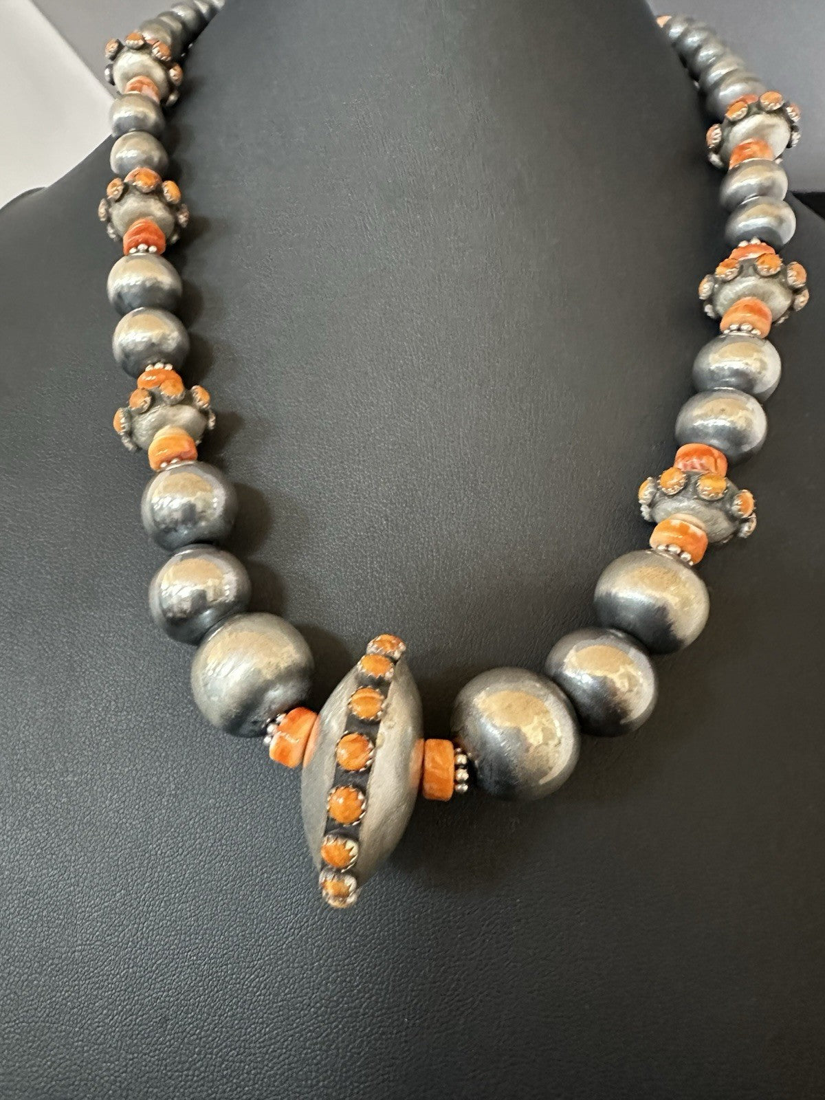 Orange Spiny Oyster Navajo Pearls Graduated Sterling Silver Necklace 23” 19446