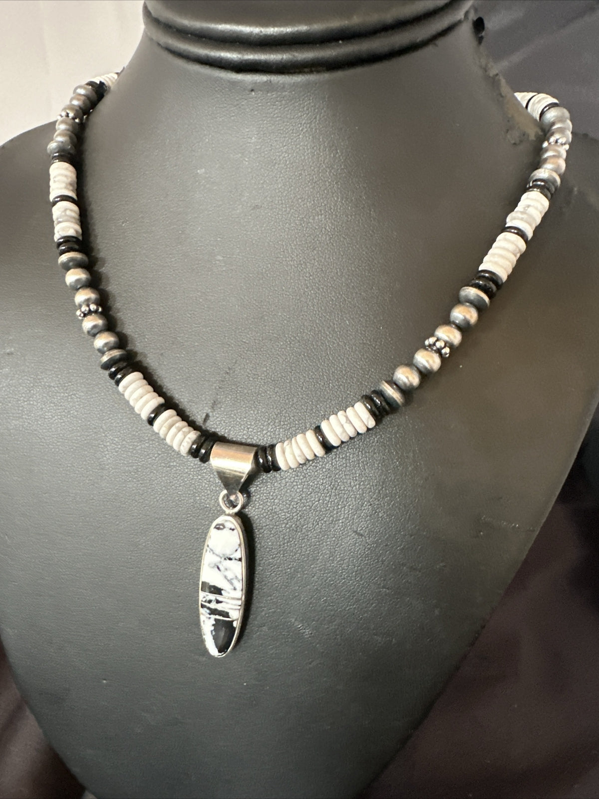 White Buffalo Turquoise Navajo Pearls Sterling Silver Onyx Necklace 17805