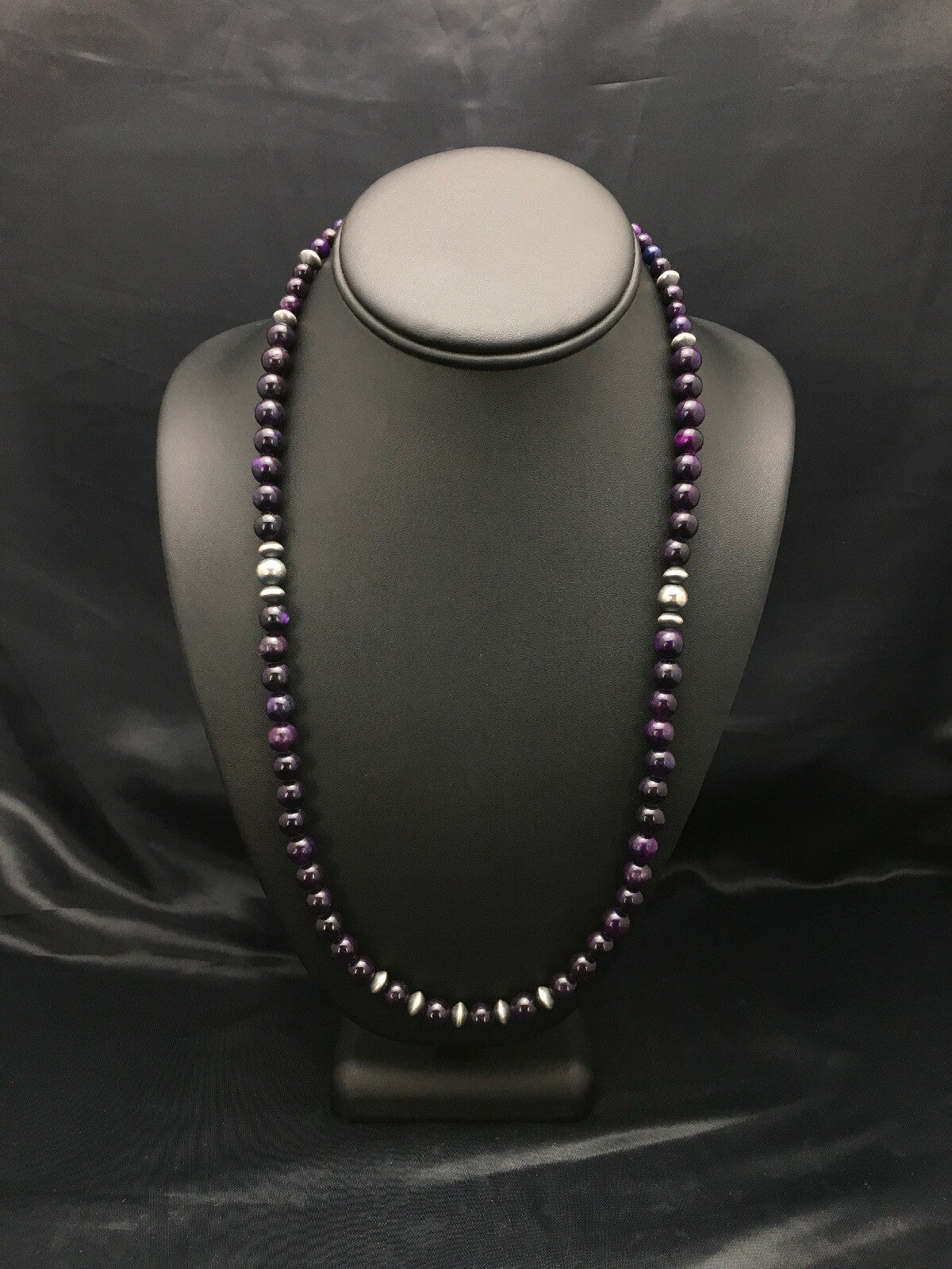 Purple Stone Round Bead Navajo Indian Sterling Silver Necklace 08110
