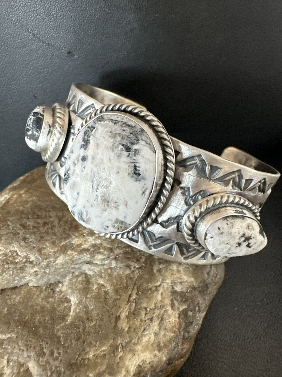Mens WoMens White Buffalo Turquoise Navajo Sterling Silver Cuff Bracelet 17863