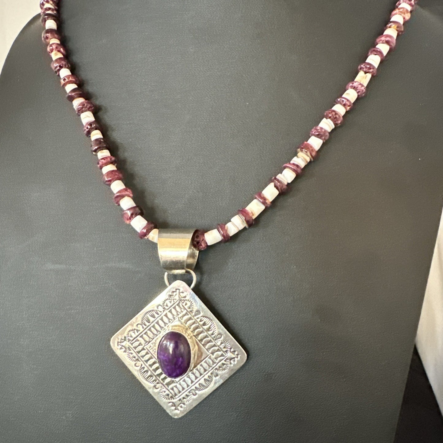 H Joe Purple Spiny Oyster Pendant Shell Sterling Silver Necklace 26” 19544
