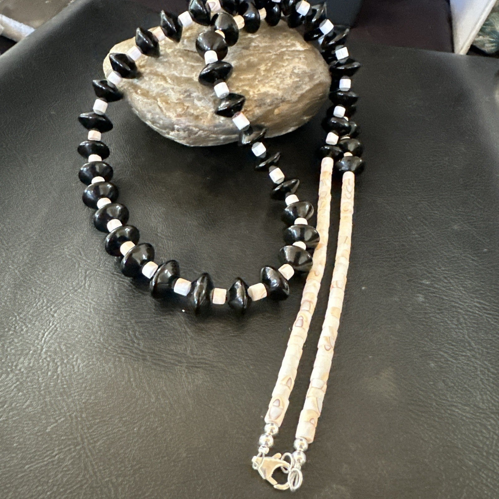 Sterling NAVAJO Black Onyx Pink Shell Silver Necklace 34” 19578