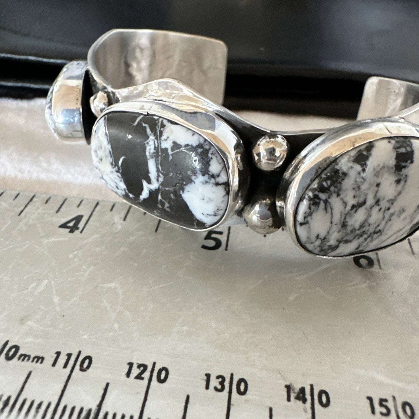 Mens WoMens White Buffalo Turquoise Navajo Sterling Silver Cuff Bracelet 19503