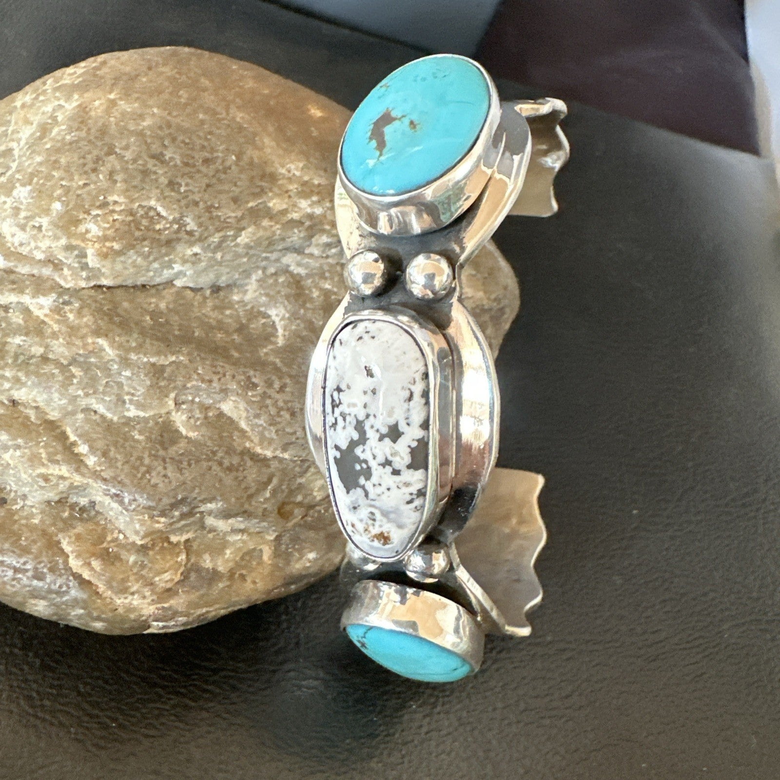 Mens White Buffalo Blue Turquoise Navajo Sterling Silver Cuff Bracelet 19504