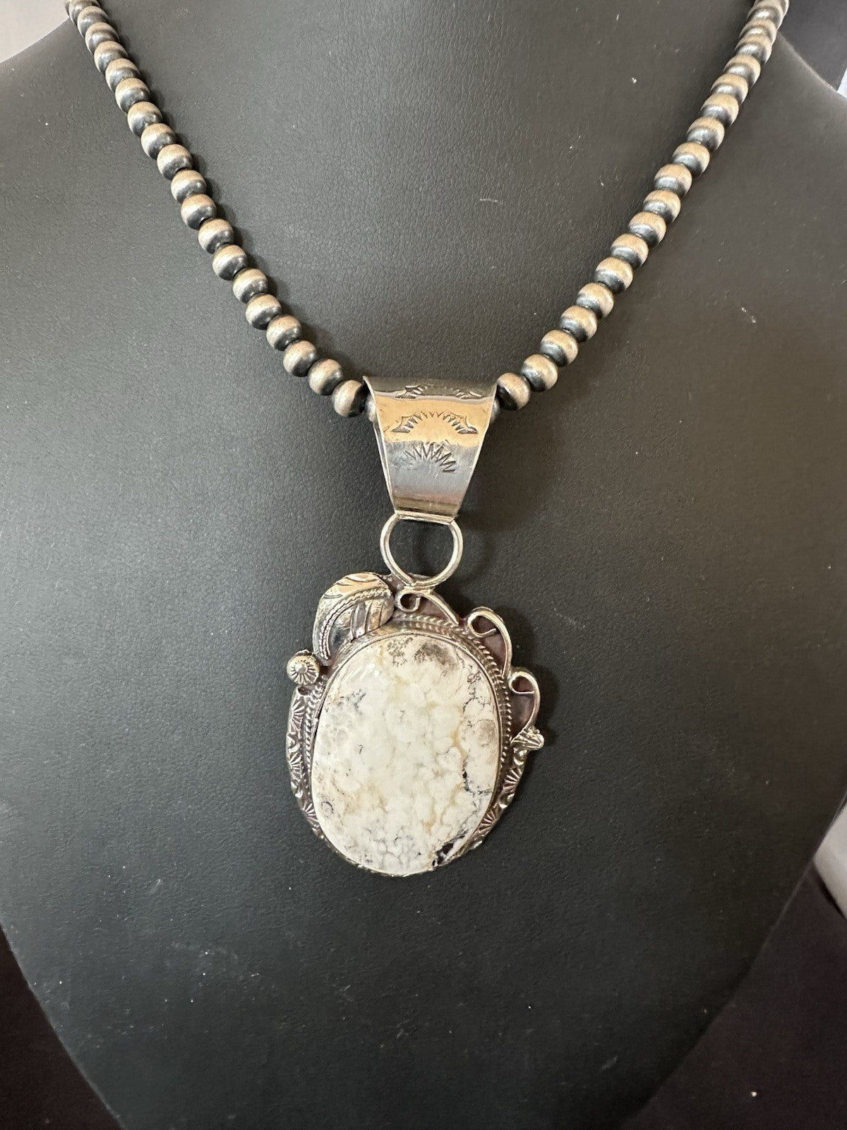 White Buffalo Turquoise Pendant Navajo Pearls Sterling Silver Necklace 19377