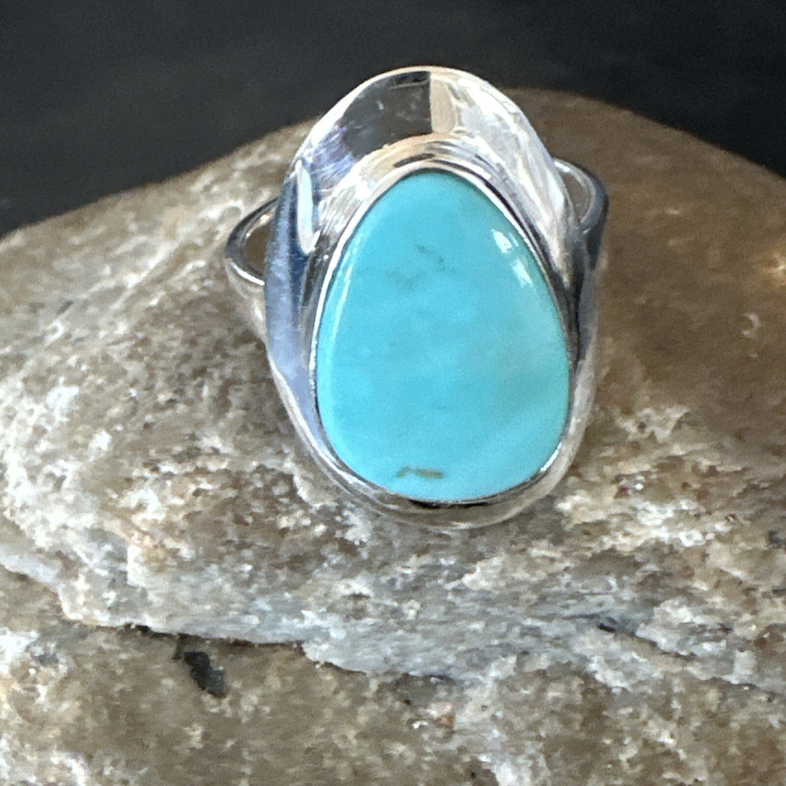 WoMens Sterling Silver Robin Egg Blue Kingman Turquoise Ring Size 8.5 17729