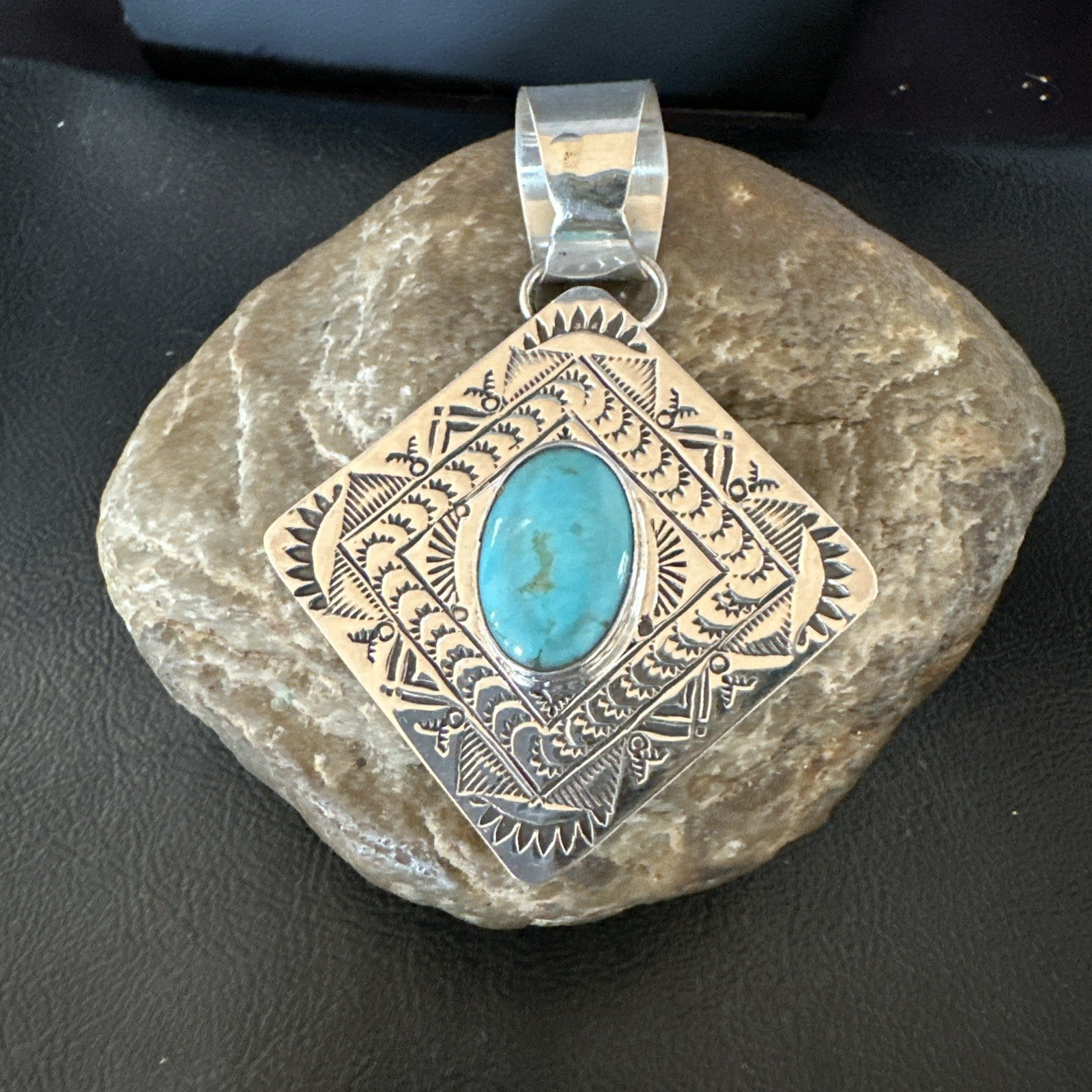 Men Women Blue Kingman Turquoise Pendant Navajo Sterling H Joe 19520