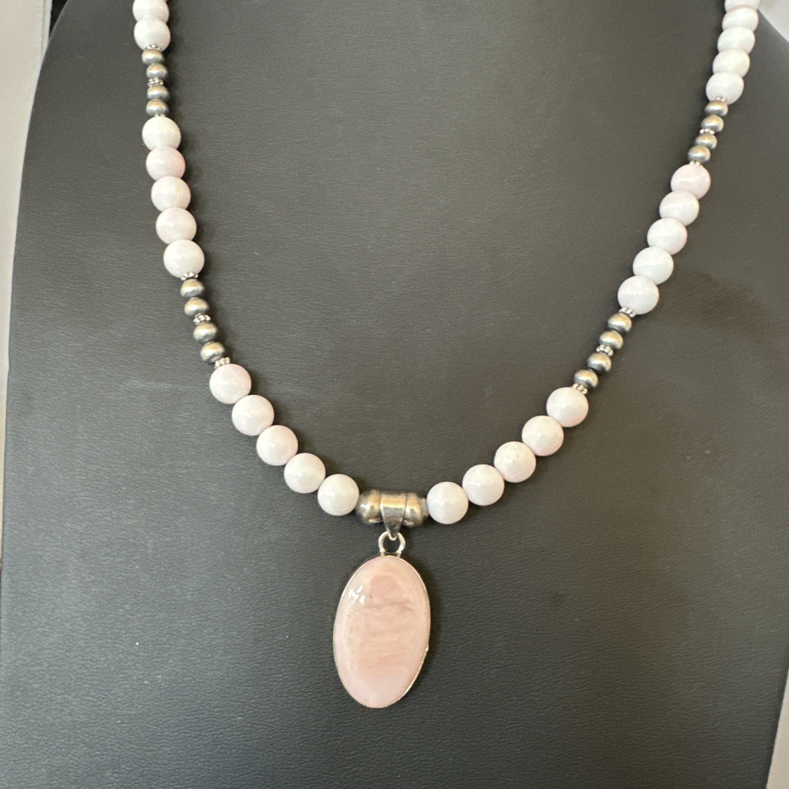 Southwestern Sterling Silver Pink Queen Conch Bead Necklace Pendant 20" 19581